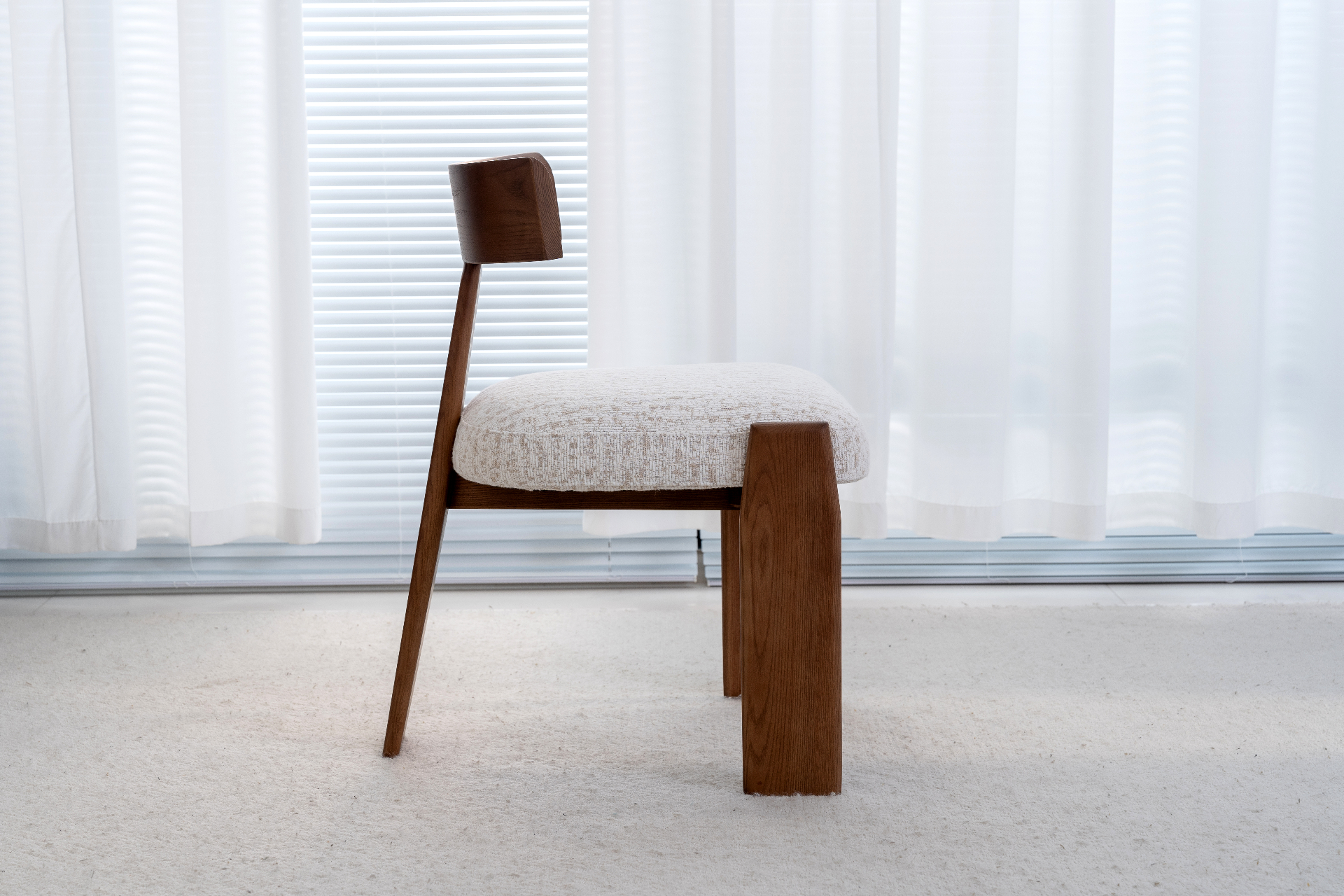 Sculpted T-back chair view 3